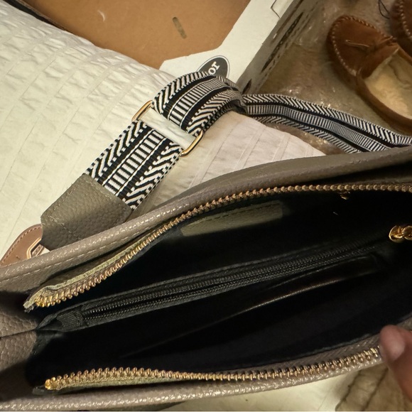 Faux Leather Purse - Picture 2 of 3